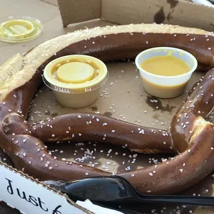 Jumbo Pretzel - the honey mustard is super tasty