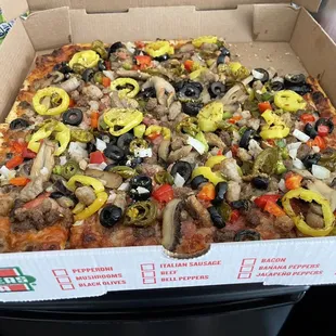 Hunts brother pizza! Excellent