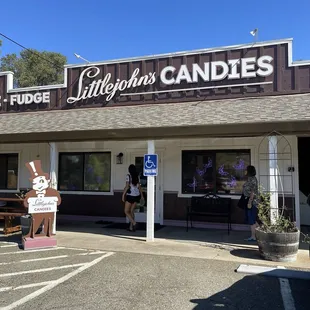 Such a yummy store! 10.6.24