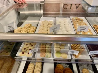 Lola & Giuseppe's Bakery