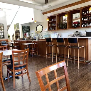 the bar and dining area