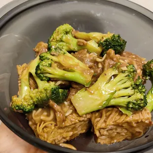Beef Broccoli Cake Noodle