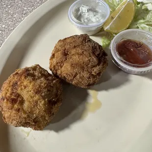 Crab cakes were delicious