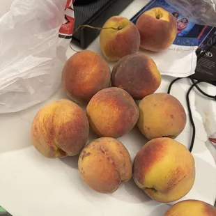 fresh peaches right off the tree!!