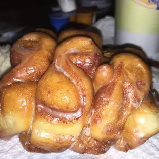 Stick with the fresh sausage roll if your Car happens to breakdown here.  Old donuts served  in the morning.