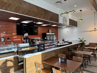 Mecatos Bakery & Café