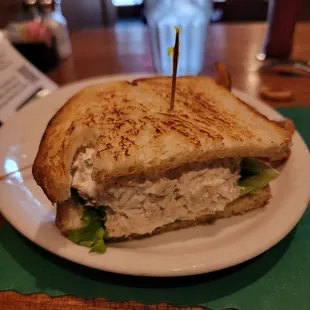 Tuna sandwich