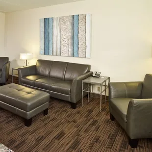 LivINN Maplewood Whirlpool Suite