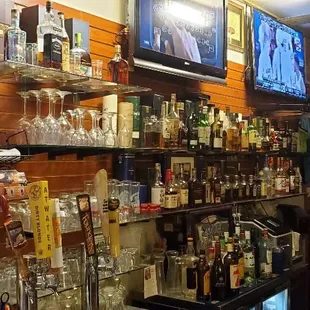 Full Bar Top Shelf Scotch, Bourban , Wines Draft Beer , Bottled beer .