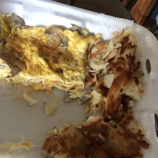 Mushroom Omelette, Hash browns