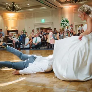 Wedding Fun:  Searching for the Garter at The Williamsburg Lodge in Williamsburg VA