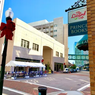 a view of the outside of a building