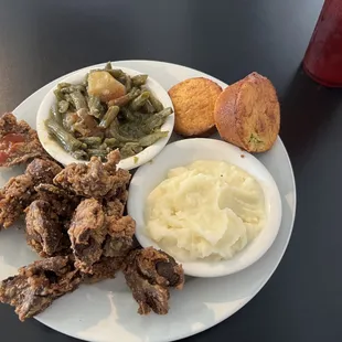 Chicken Livers, with mashed potatoes, green beans and jalapeno cornbread.