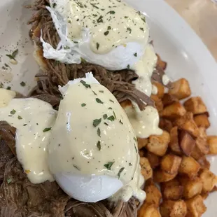 Debris eggs Benedict