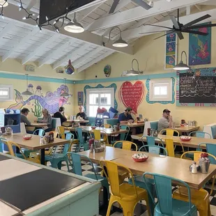 sushi and sashimi, interior