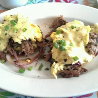 PULLED PORK BENEDICT