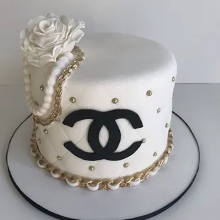 Beautiful and elegant quilted fondant Chanel themed cake