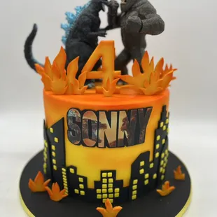 King Kong vs Godzilla 8&quot; cake serves 20-24