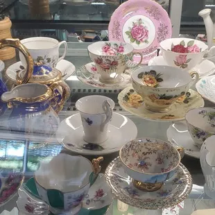 I'm not your only friend But I'm a little glowing friend Leaving out the whistles and bells The room must listen to me Filibuster vigilantly