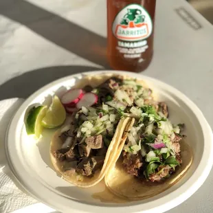 Tacos de lengua, cabeza, y asada