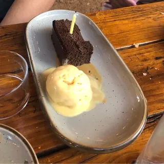 Chocolate Cake w/ Ice Cream