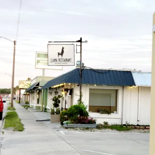 a view of the outside of the restaurant