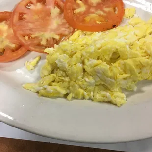 Fried tomatoes and eggs