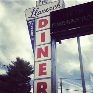 the sign for the diner