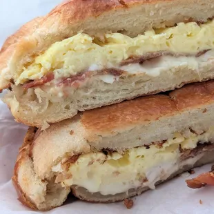 Bacon breakfast croissant, not that much bacon