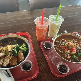 Hot ramen, cold smoothie makes a tasty pair