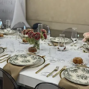 In-house tablescape options