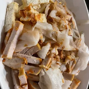 Bánh cuốn &amp;  chả chiên. Vietnamese rice roll with Vietnamese ham.