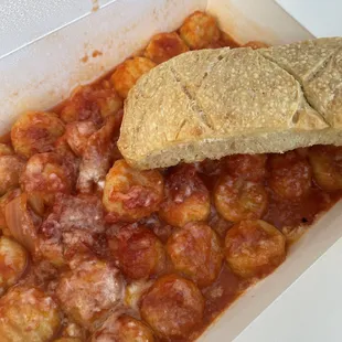 Gnocchi con Sugo