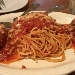 Spaghetti and meatballs