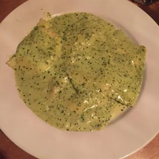 Ravioli Con Pesto Creme