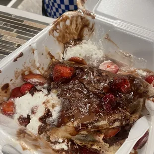 This is how the crepe look like soo nasty!!