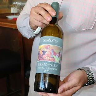 The wine Alessandro chose for us was the Tua Rita Perlato del Bosco Toscana Vermentino White.