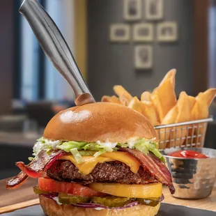 David's Ultimate Burger - David's at Live! Casino &amp; Hotel