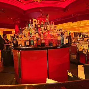 It's time for drinks at the Lobby Bar