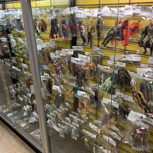 Loose part toys I glass case.