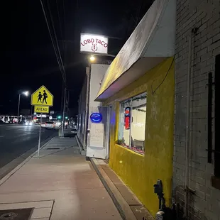The front of Lobo Taco