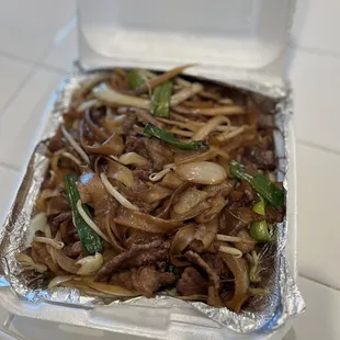 Beef chow fun