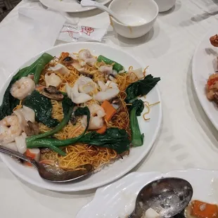 Seafood Chow Mein