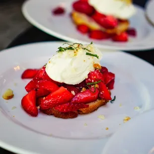 Strawberry Shortcake - IG: @nelson_eats