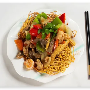 Cantonese crispy noodle 香脆三鲜盖面