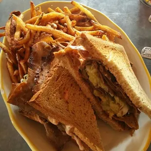 Pastrami Spiced Seitan Reuben