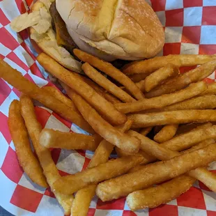 Biggie burger with fries