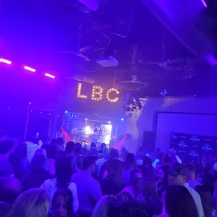 Tl jengents.  This guy rocks!