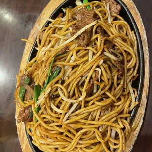Sizzling Black Pepper Beef Stir Fried Spaghetti ($14)