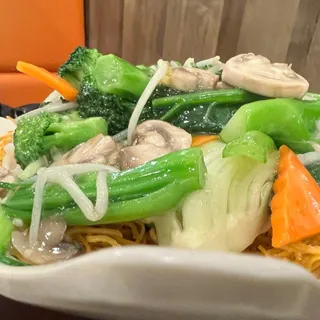 M10. Mix Veggie Pan Fried Noodle